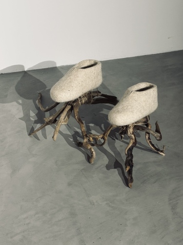 Туфельки,чтобы стоять на берегу Вишеры и молчать